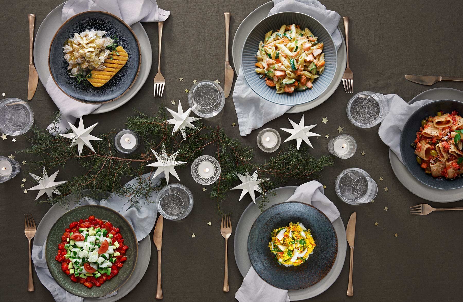 tavola apparecchiata per natale